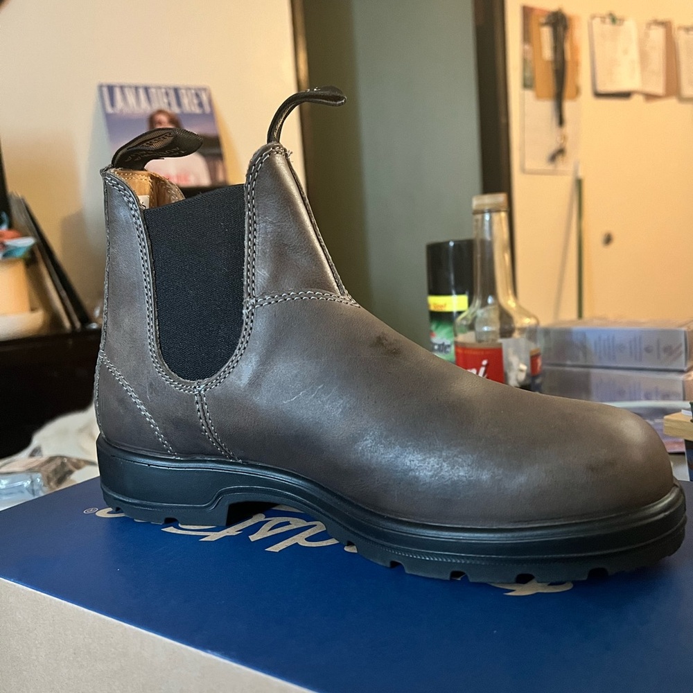 Blundstone steel gray, brand new